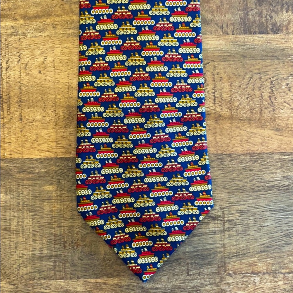 Salvatore Ferragamo tie